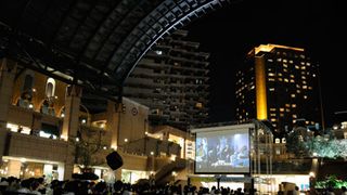 東京のど真ん中!屋外で映画を無料上映!「スターライトシネマ2010」今年も開催!