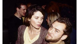 暴露本差し止め訴訟中のジュード・ロウ、サディ・フロストと本の内容について合意