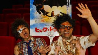 オードリーも泣いた!映画『ヒックとドラゴン』のCMで二人が黒焦げに!