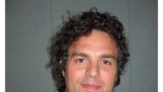 異性が気になる同性愛者を理解できる!マーク・ラファロ、「精子バンクを知っていたら良かった」