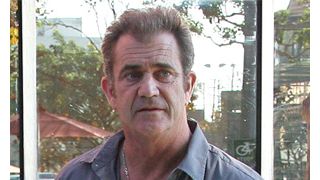 メル・ギブソン、ドメスティック・バイオレンスの疑いで警察が捜査に乗り出す