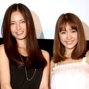 AV女優を引退したみひろの半生を熱演した渡辺奈緒子、AV撮影のシーンは大勢の中で戸惑う