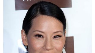 ルーシー・リューの新恋人は長者番付にも入るリッチでちょっとメタボなビジネスマン