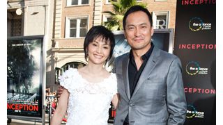 ディカプリオ「彼は日本の国宝になるべき!」と絶賛の渡辺謙、夫人の南果歩とLAプレミアに登場!