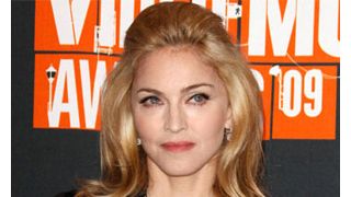 マドンナ、留守中にロンドンの自宅で大騒音パーティー 騒音被害の警告を受ける