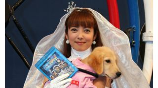 新妻・中山エミリ、ウェディングドレス姿を披露!「最近全然会えないです」と新婚生活を語る
