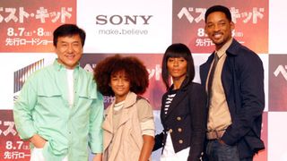 ウィル・スミス来日で親子3人勢ぞろい！大はしゃぎのパパに、息子はちょっとウンザリ!?