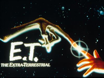 映画『E.T.』、子どもと見たい「最高の家族映画」第1位に