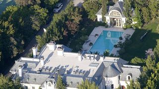 マイケルさんが亡くなった時に賃貸で住んでいた家が大幅値引きの約26億で売りに出される！