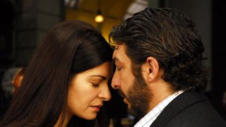 世界的大不況を吹き飛ばせ！アカデミー賞外国語映画賞『おくりびと』に続く『瞳の奥の秘密』の秘密とは？