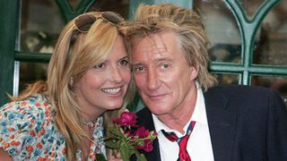 ロッド・スチュワート、65歳でまたパパに!26歳年下のモデルの妻が第2子を妊娠