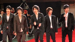 水嶋ヒロ、佐藤健、向井理らがビートルズも立ったロックの聖地武道館に!観客6,500人が絶叫!!