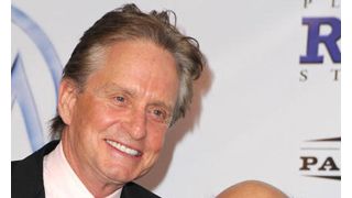 ダニー・デヴィート、闘病中のマイケル・ダグラスに代わってスイスで賞を受け取る予定