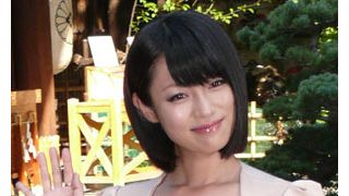 深田恭子「もう胸の谷間は出しません」と谷間封印宣言!