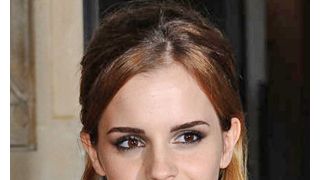 エマ・ワトソン、フェアトレード・ブランドで2度目のコレクションを披露