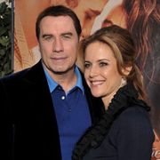 16歳の長男の死から1年半…ジョン・トラヴォルタとケリー・プレストン夫妻、お腹の子は男の子