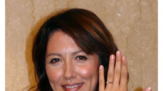 山本モナ、婚約指輪を披露！木下優樹菜とフジモンの婚約も祝福！