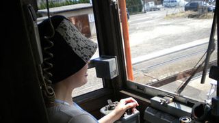 本物の電車で70メートルの体験運転！全国から問い合わせ殺到で実現！『RAILWAYS』のデハニ50形