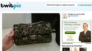 「コカインの入ったバッグはわたしのじゃない」と言い切ったパリス・ヒルトン、7月にツイッターで同じバッグを自慢