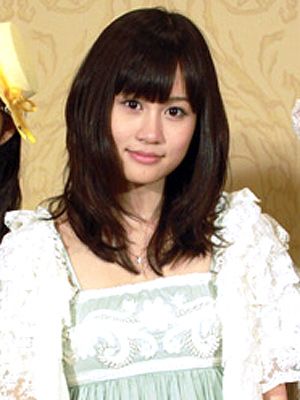 AKB48の前田敦子、ドラマ撮影もはしごの超売れっ子ぶり！ロボットから龍馬のめいに変身！