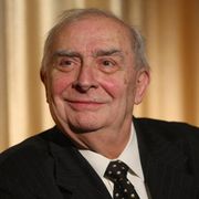 「ヌーヴェルヴァーグ」の旗手クロード・シャブロル監督が80歳で死亡