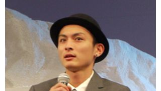 高良健吾はエヴァ携帯！もしかしてアニメ好き？