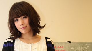 仲里依紗、ド派手なギャル教師を演じて思うこと…しんみり学生時代の恩師に思いをはせる