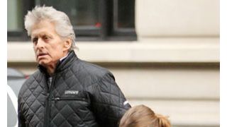 ガン闘病中のマイケル・ダグラスが激ヤセ!治療の副作用か