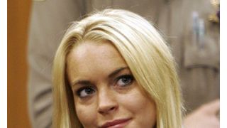 リンジー・ローハン、リハビリ施設でメールとツイッター依存症も治療中?