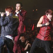 活動休止中の東方神起の3人組新ユニットが韓国で凱旋ライブ!…もアルバム発売は裁判所の販売可否待ち?