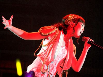 「マクロスF」シェリル・ノームの歌姫・May’n、3Dライブドキュメンタリー映画公開決定！