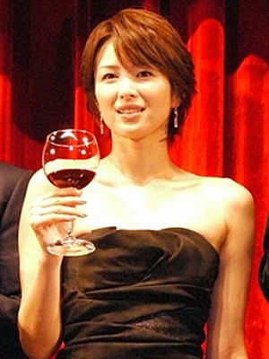 吉瀬美智子、大富豪の美人妻役に！「レイトン教授」シリーズ最新作に出演決定！