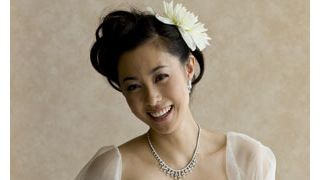 吹石一恵、人生初の白無垢からウエディングドレス姿に！結婚式ではお姫さまだっこが理想