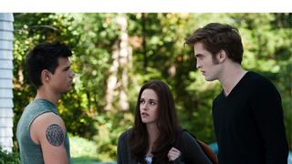 クールな美男子と熱血イケメン、 モテるのは圧倒的にクールな美男子？