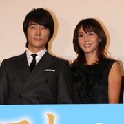 ファンがプレゼントを投げつけるハプニング発生!松嶋菜々子×ソン・スンホン『ゴースト』初日に会場騒然!