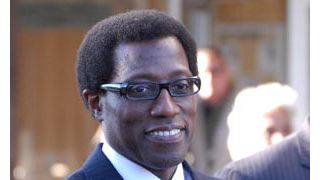 ウェズリー・スナイプス、3年の刑期を務めるために出頭