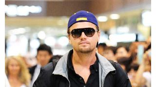 ディカプリオ、危機一髪！飛行機のエンジン故障でUターン！トラ・サミットに参加の予定