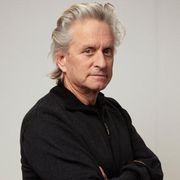 がん治療中のマイケル・ダグラス、麻薬問題で服役中の息子に理解を示す
