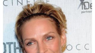 ユマ・サーマンのストーカー、接近禁止令を無視して逮捕