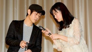 熱愛報道のともさかりえ、スネオヘアーと久々のツーショット!! うわさの彼の印象を聞かれて、思わず赤面!!