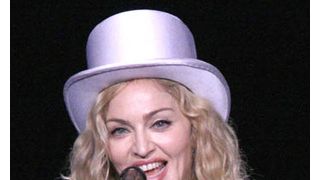過去10年、イギリスで最も話題にのぼったセレブはマドンナ！ブリトニーは5位