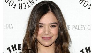 「Glee」のリア・ミシェルにサインを断られて涙…SAG賞ノミネートの14歳のヘイリー・スタインフェルド