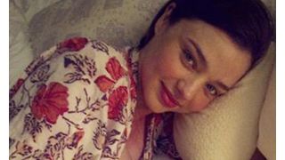 オーランド・ブルームが激写！授乳中の妻ミランダ・カーの写真を公開！アクセス殺到でサーバーダウン