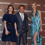 冨永愛、美脚あらわな大胆露出のルイ・ヴィトンのドレス!あまりのセクシーさにスティーヴン・ドーフもビックリ!