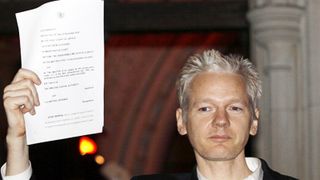 ウィキリークス創始者ジュリアン・アサンジ氏の人生を映画化へ!2人のプロデューサーが映画化契約権を獲得