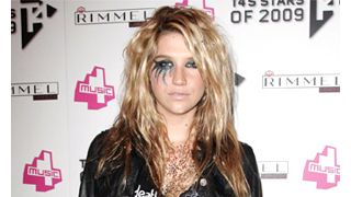 仰天!KE$HA、セックスのことは7歳になる前に知っていた!?破天荒なエピソード爆発!!