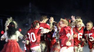 大人気ドラマ「Glee」についに「スリラー」が登場！フットボール場で踊るゾンビたちが圧巻！