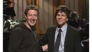 超気まずい空気…Facebookマーク・ザッカーバーグ本人と『ソーシャル・ネットワーク』でマークを演じた俳優ジェシーがご対面!