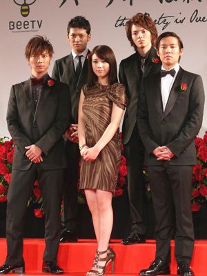 仲里依紗 人気イケメン俳優たちと豪華共演 小出恵介は ヨン様みたい 夢は宝くじを当てて 一軒家 シネマトゥデイ