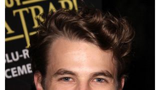 ジェームズ・ディーンのタブーを映像化!バイセクシャルとして男性&女性と!元モデルの美青年が大抜擢!